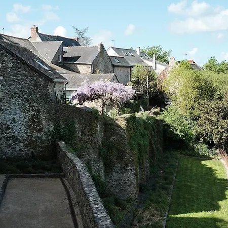 Grande Maison 6 Personnes Proche Angers Holiday home *